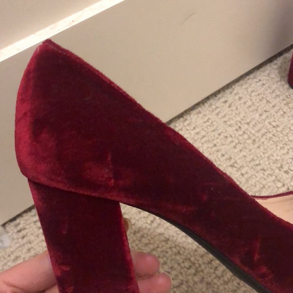 RED VELVET HEELS - BROWNS - Picture 2 of 7